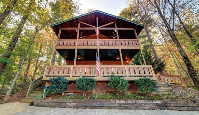 Above the Rest| 2BR| Helen| Hot tub & Mountain views