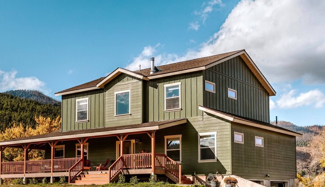 Animas River House - 22 acres of Riverfront with Amazing Views-20 mins to skiing