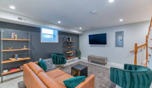 Ash Abode - Free Secured Parking