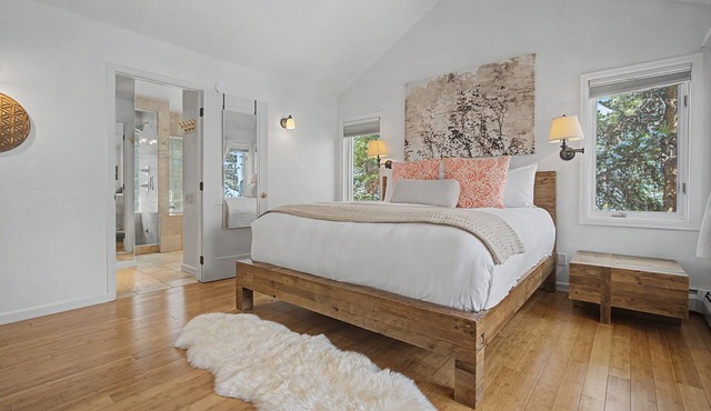 Aspen Luxury Home: Mountain Views & Trail Access