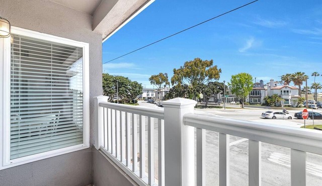 Bay View Beach Oasis | 2 King Beds