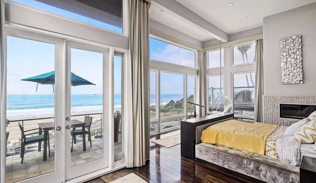 Beachfront Manhattan Beach Townhome on The Strand