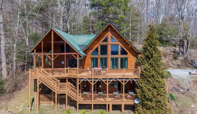 Beary Relaxing Cabin