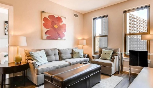 Beautiful 2BR in Crystal City | Kitchen + Laundry