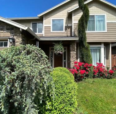 Beautiful 4BR Home in E Vancouver 30 Plus Day Stays Near PDX Costco Hospitals