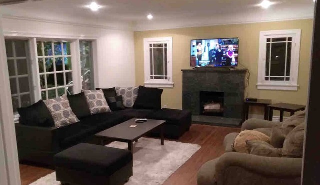 Best Location House in Hollywood, CA Close to Everything!
