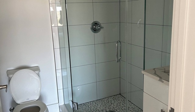 Bright 2-bedroom apartment available for the World Cup!