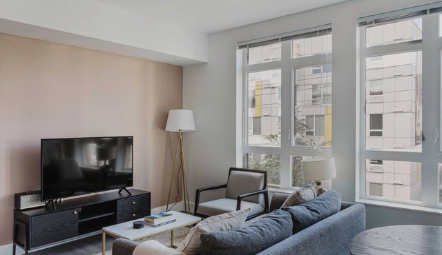 Bright First Hill Jr 1BR w/Pet Spa, W/D, Gym, & Lounges, by Blueground