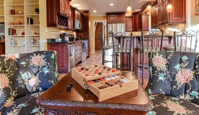 CANE CREEK VILLA! Pool, Hot Tub, Game Room! Mountain View!