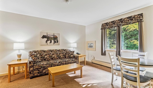Cedarbrook Junior Suite 11416