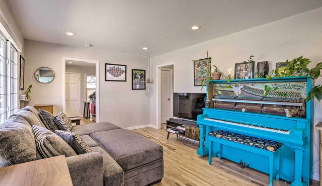Centrally Located Aurora Home w/Covered Patio