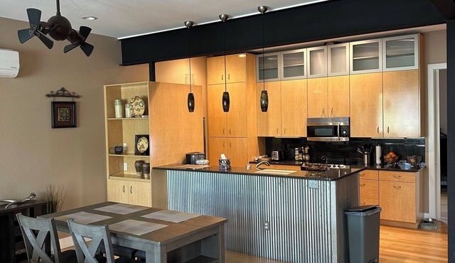 Centrally Located Urban Loft-Near Boulder and Denver