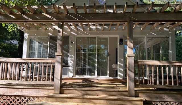 Charming 3-bedroom house in Owings Mills with cozy vibes