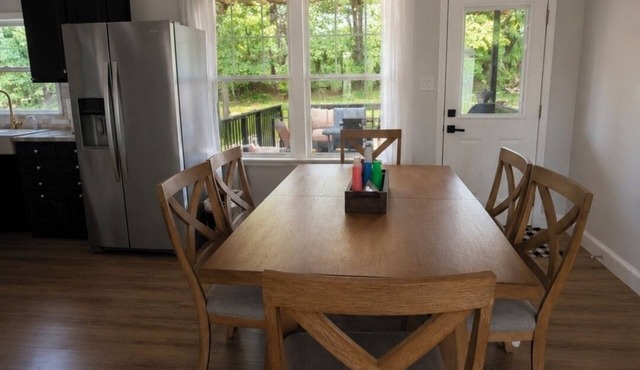 Charming and centrally located 3-bedroom home in Austell