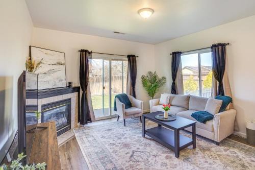 Charming Bend Home w/Porch & Yard: Great Location