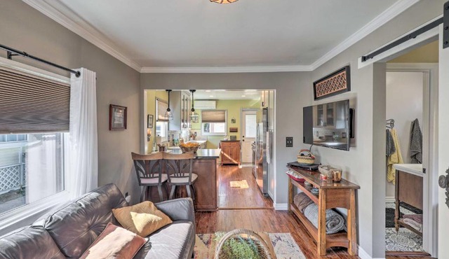 Charming Craftsman Bungalow with Garden & Hot Tub! in Fullerton