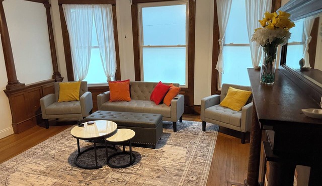 Charming Historic 2BR Retreat in New Haven – Cozy Stay Near Yale & Downtown!