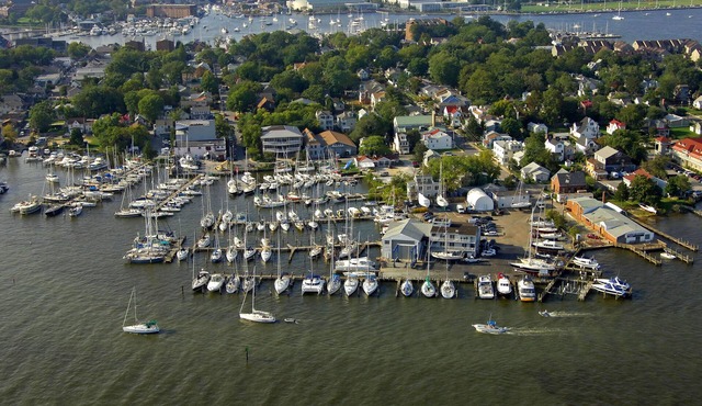 Charming Historic Row House in The Heart of Eastport's Horn Point