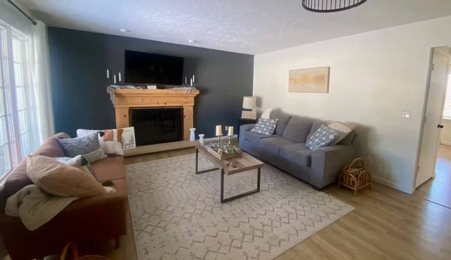 Charming & quiet 2-bedroom house in Walnut Creek