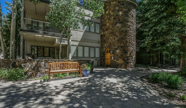 Chateau DuMont Oversized 2 Bed 2 Ba CDMR