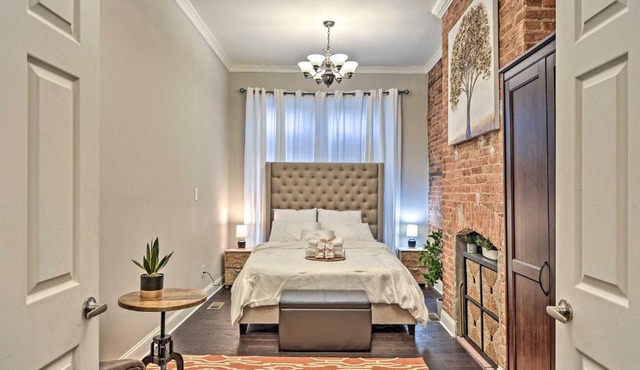 Chic Baltimore Apartment: 2 Mi to Downtown!