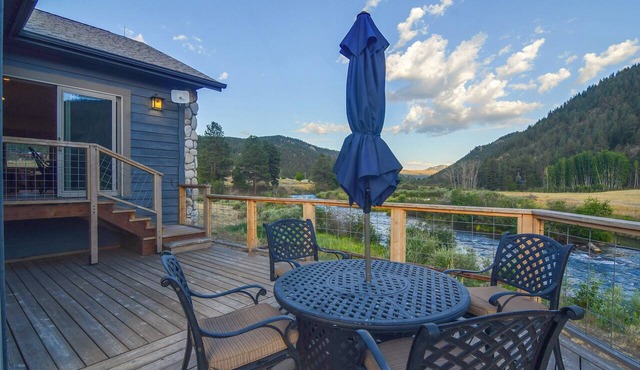 Colorado Riverfront Escape! Fish, Hike & Relax
