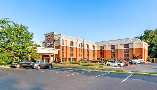 Comfort Inn & Suites Newark - Wilmington