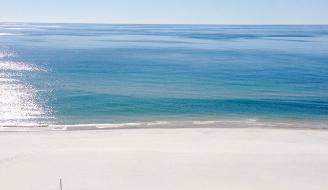 Complete Remodel! Regency Isle Gulf Front West Corner Unit 3 bedroom 3.5 baths in Orange Beach