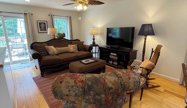 Country Charm - Private 1 Bedroom Apartment