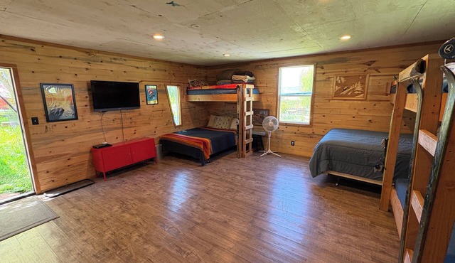 Cozy Cabin In The Country - Dingle, ID