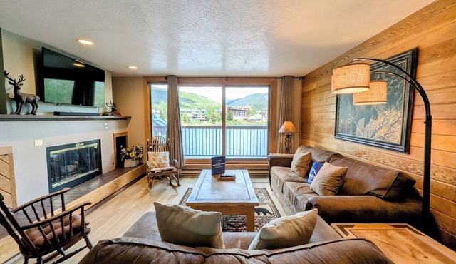 Cozy Lakefront Escape | Pool + Hot Tub
