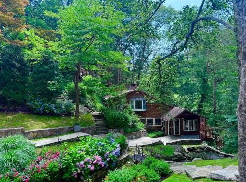 Cozy Riverfront Cottage - Pool, Hot Tub, 35 min NYC