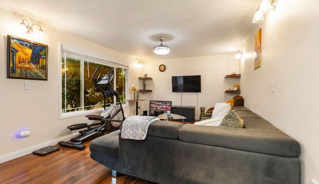 Cozy Work-Ready 1BR Condo | Near Downtown