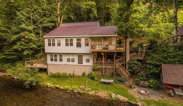Creek Side Combo | Sleeps 21, Creek Access, Pets Allowed