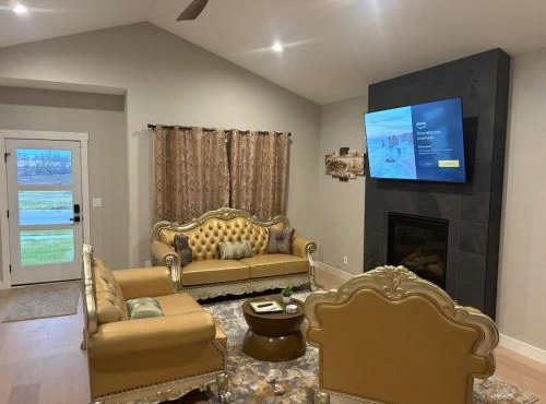 Custom Luxury Rambler in Highland Hills
