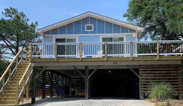 D110- Large Private Saltwater Pool, 3 Bedrooms and Only 600 Yards to Beach!