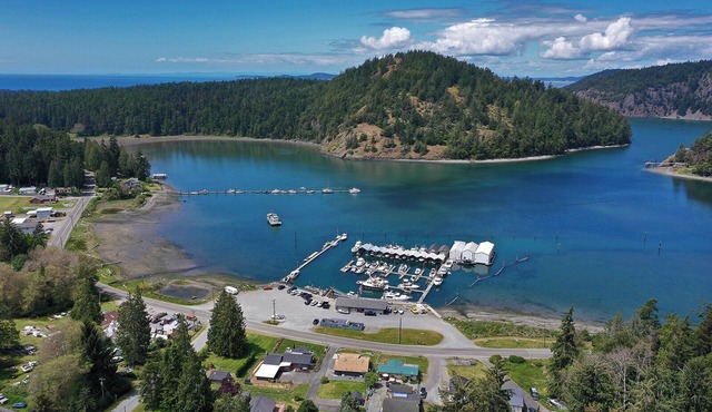 Deception Pass. Stay and play at Cornet Bay with all your home amenities.