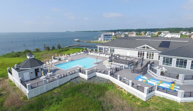 Deck & EV Charger: Coastal Retreat 1 Mi to Marina