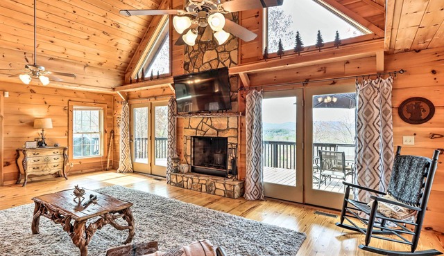 Deck & Game Room: Blue Ridge Mountain Cabin!