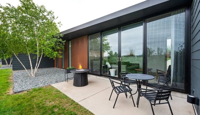 Designer Studio Flat · Heated Floors · Egg Harbor