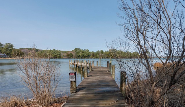 Dock & Bay Access! Cabin on St. Jerome’s Creek
