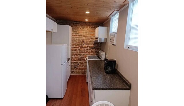 Downtown Studio w/Balcony