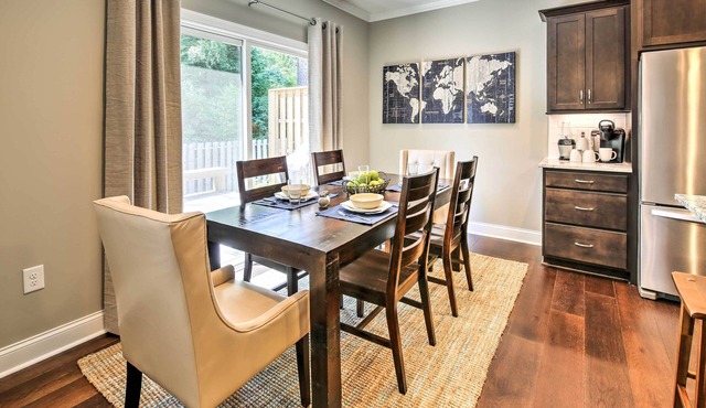 Downtown Townhome; Walk to Dine & Shop on Broad St