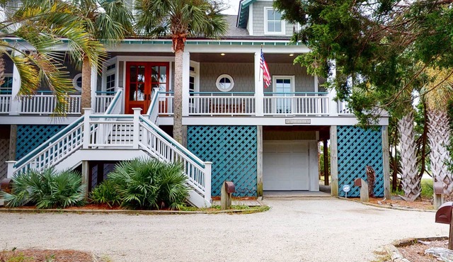 Dune Eden-Executive oceanfront retreat steps from the sand!