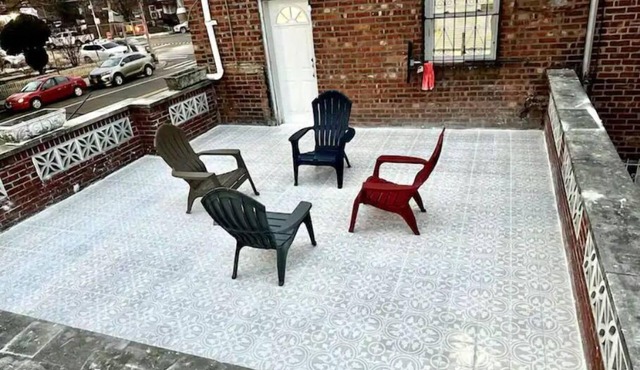 Elegant Cozy Spacious Home near train with parking