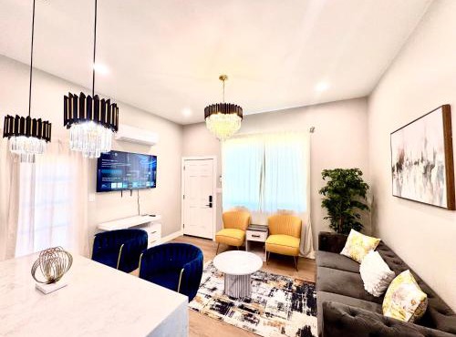 Escondido Back Unit by sdstay