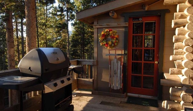 Evergreen's Colorados Log Cabin-Cool Crisp Summer Air. Beat the Heat @ 9000 Feet