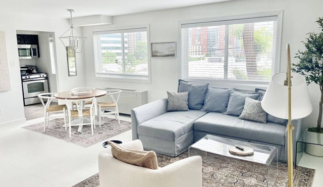 Executive King Suite/5 min to DCA Pentagon HQ2/Free Parking