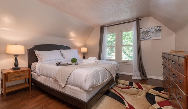 Experience Twin Cites, Spacious, Entire House