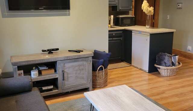 EXTENDED STAY FOR PROFESSIONALS - Private Studio Apartment